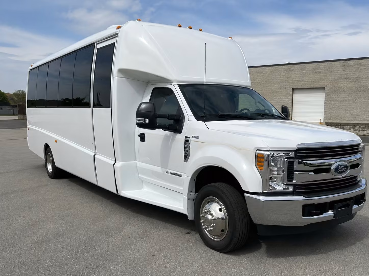 18 passenger minibus